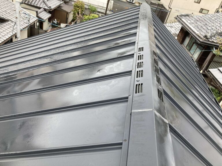 屋根から雨漏りで雨漏り調査