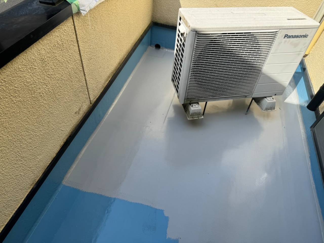 ウレタン系防水工事って二度塗り必要?の参考画像